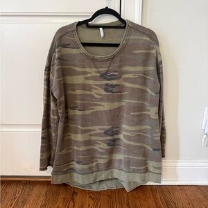 Z Supply Army Green Print Top. High/ Low. Slits on side. Size Medium